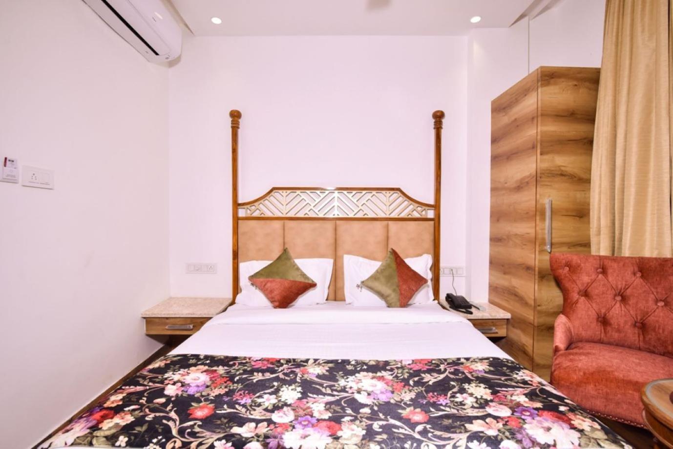 Hotel Rv Golden Амритсар Экстерьер фото