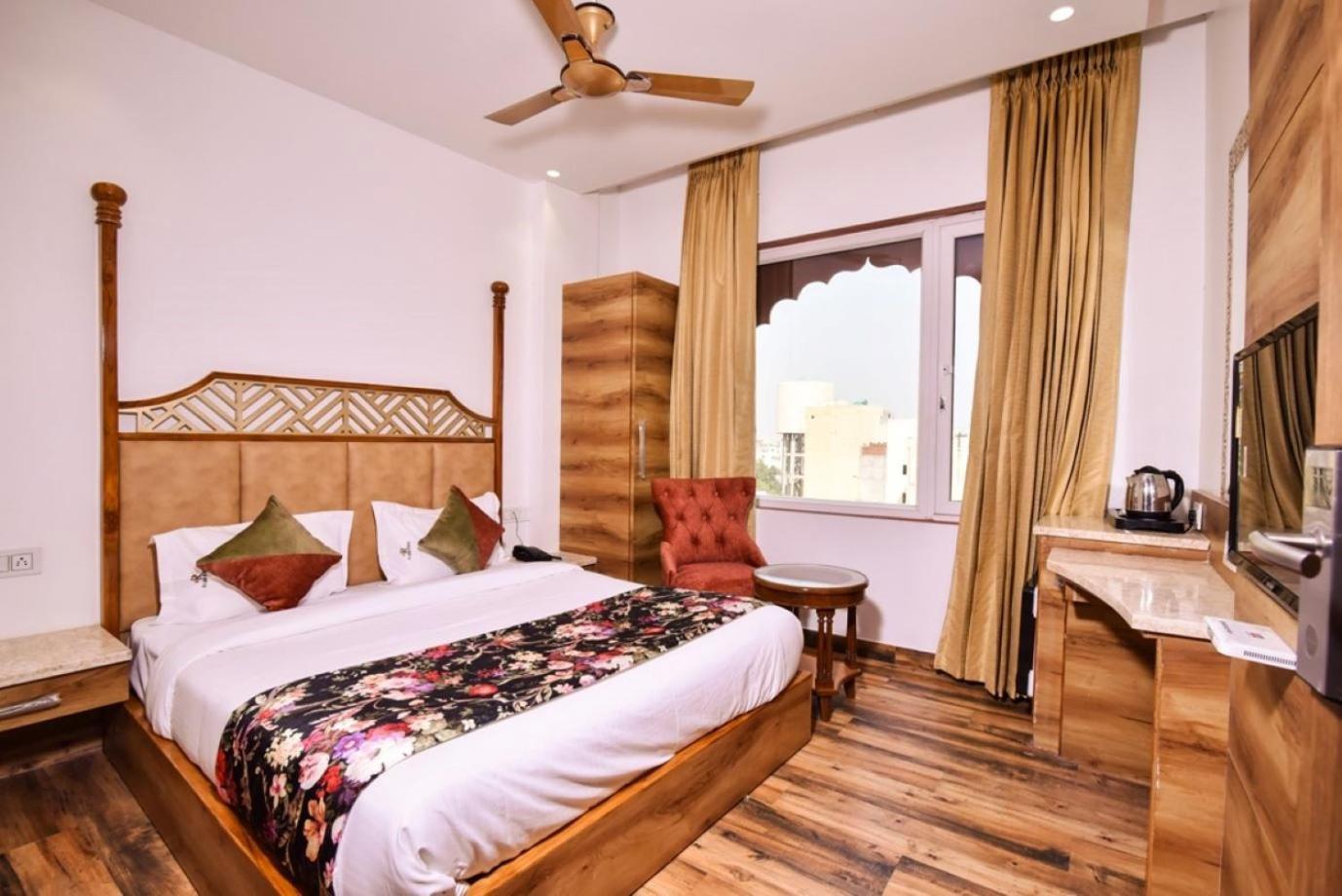 Hotel Rv Golden Амритсар Экстерьер фото