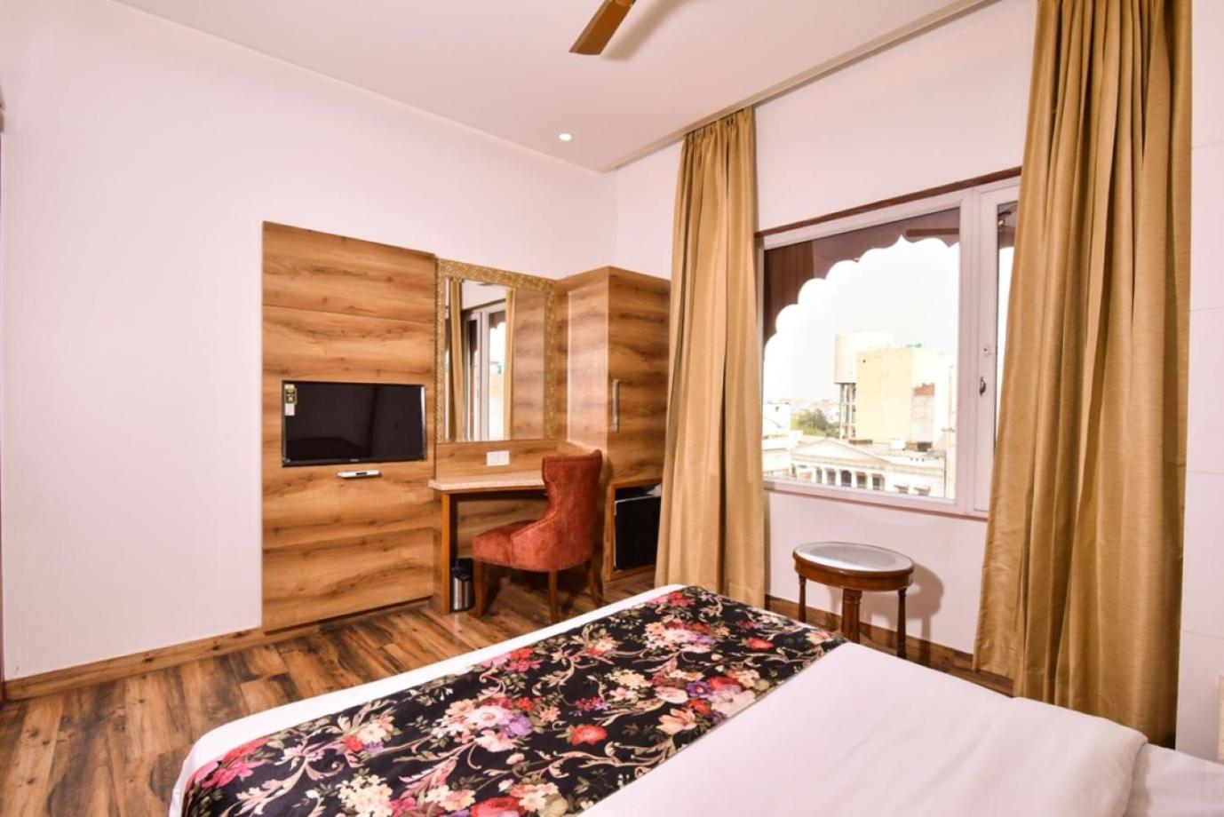 Hotel Rv Golden Амритсар Экстерьер фото