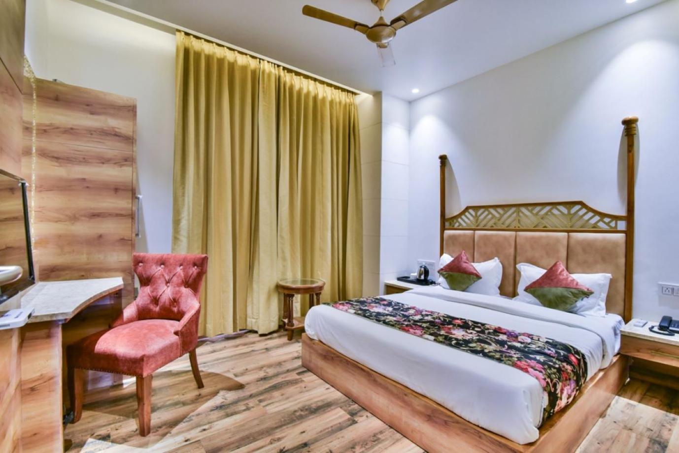Hotel Rv Golden Амритсар Экстерьер фото